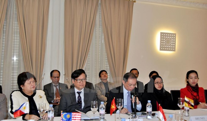 Разрешение территориальных споров - один из вызовов безопасности СРВ в 2015 г.